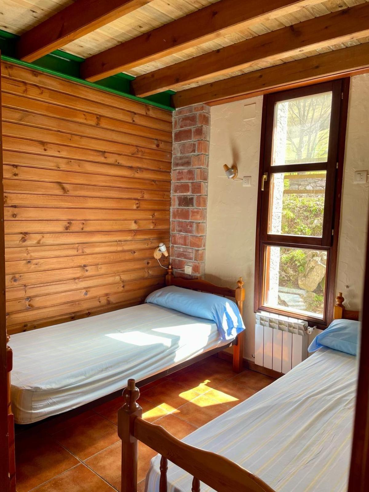 Albergue Pena Castil Sotres Luaran gambar