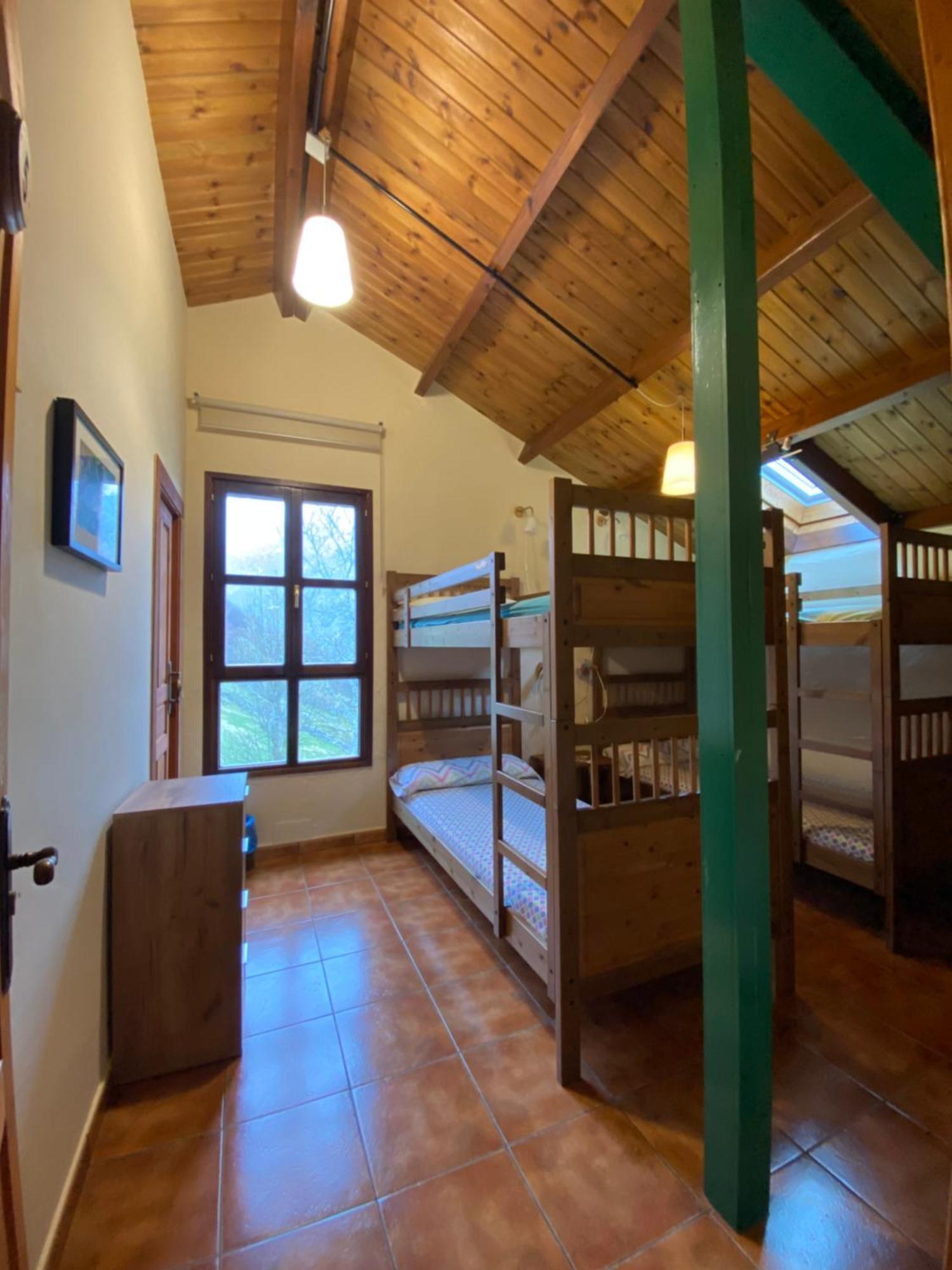 Albergue Pena Castil Sotres Luaran gambar